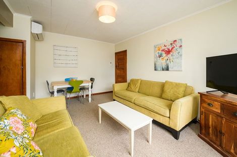 Photo of property in 16 Freyberg Street, Roslyn, Palmerston North, 4414