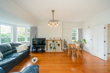 Photo of property in 90 Savage Crescent, West End, Palmerston North, 4412