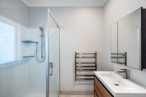 Photo of property in 911 Avenue Road East, Parkvale, Hastings, 4122