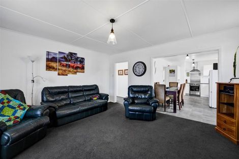 Photo of property in 60 Egmont Street, Hawera, 4610