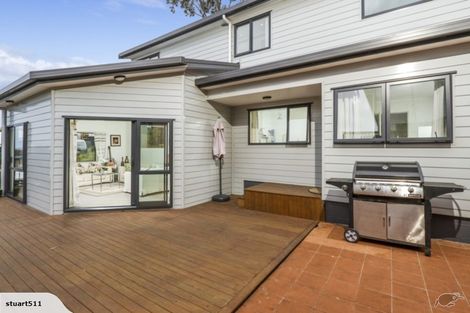 Photo of property in 4/431 East Coast Road, Mairangi Bay, Auckland, 0630