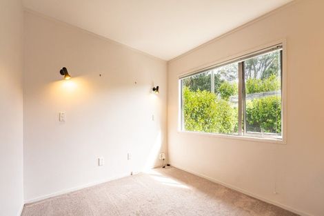 Photo of property in 1/272 Whangaparaoa Road, Red Beach, 0932