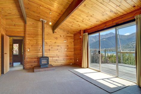 Photo of property in 54 Oregon Drive, Kelvin Heights, Queenstown, 9300