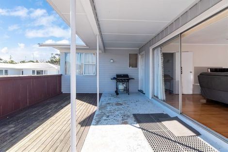 Photo of property in 7 Coletta Lane, Te Atatu South, Auckland, 0610