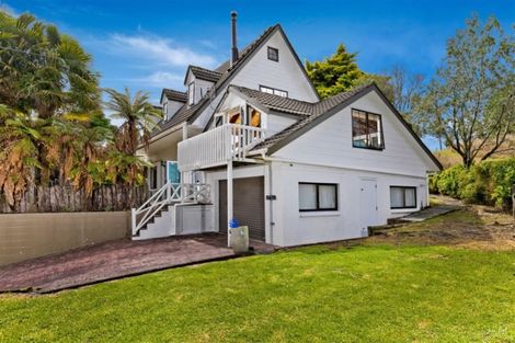 Photo of property in 84 Grassmere Road, Henderson Valley, Auckland, 0612