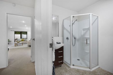 Photo of property in 209a Forrest Hill Road, Forrest Hill, Auckland, 0620