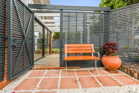 Photo of property in 1/118 Lake Road, Belmont, Auckland, 0622