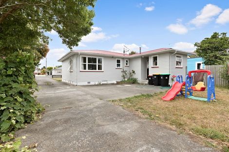 Photo of property in 9 Costley Street, Carterton, 5713