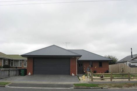 Photo of property in 92a Mcmurdo Street, Tinwald, Ashburton, 7700