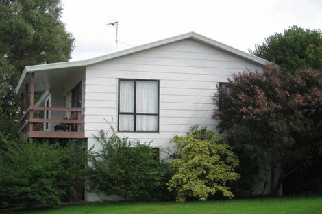 Photo of property in 64 Vintage Drive, Henderson, Auckland, 0612