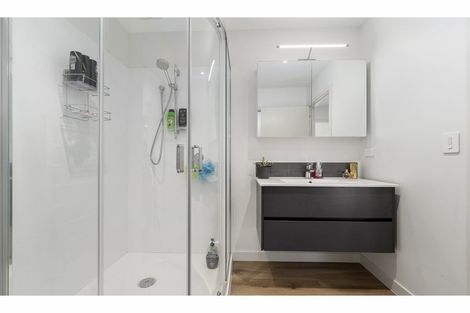 Photo of property in 2/46 Jane Maree Road, Kumeu, 0810