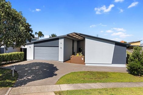Photo of property in 39 Nautilus Drive, Papamoa Beach, Papamoa, 3118