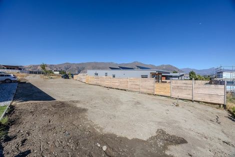 Photo of property in 8 Dow Close, Wanaka, 9305