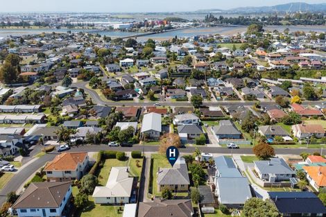 Photo of property in 15a Pine Avenue, Otumoetai, Tauranga, 3110