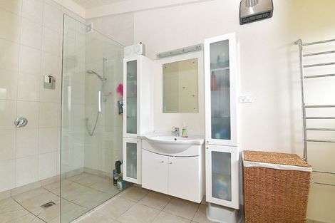 Photo of property in 159 Whangaparaoa Road, Red Beach, 0932