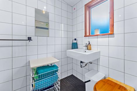 Photo of property in 9 Cotterell Street, Leigh, 0985