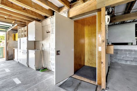 Photo of property in 6 Rospeath Crescent, Spotswood, New Plymouth, 4310