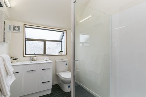 Photo of property in 7a Tamahine Street, Maupuia, Wellington, 6022