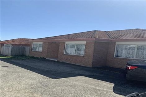 Photo of property in 2/53 Robert Skelton Place, Clendon Park, Auckland, 2103