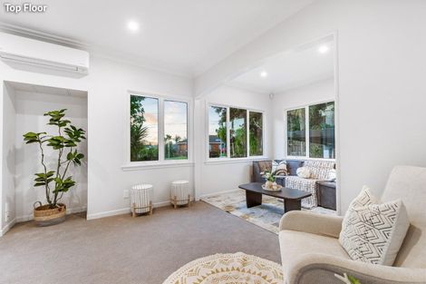 Photo of property in 158 Hutchinson Avenue, New Lynn, Auckland, 0600