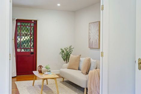 Photo of property in 98 Rahui Road, Otaki, 5512