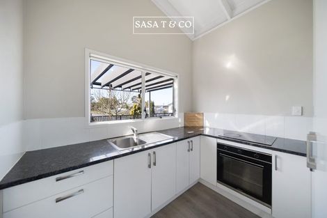 Photo of property in 185 Mahia Road, Wattle Downs, Auckland, 2103