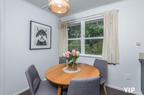 Photo of property in 5 Catherine Crescent, Paparangi, Wellington, 6037