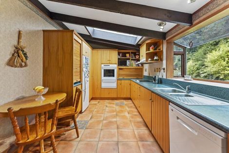 Photo of property in 312 Moores Valley Road, Wainuiomata, 5373