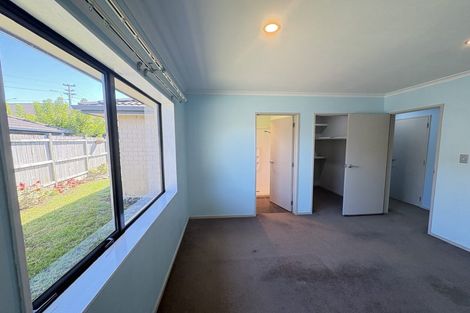 Photo of property in 53 Makora Road, Massey, Auckland, 0614