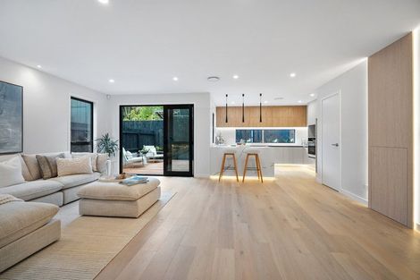 Photo of property in 42e Gordon Avenue, Milford, Auckland, 0620