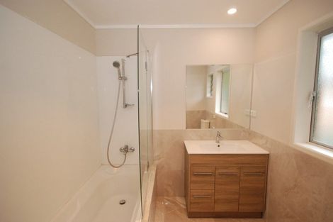 Photo of property in 2/21 Ferndale Road, Mount Wellington, Auckland, 1060