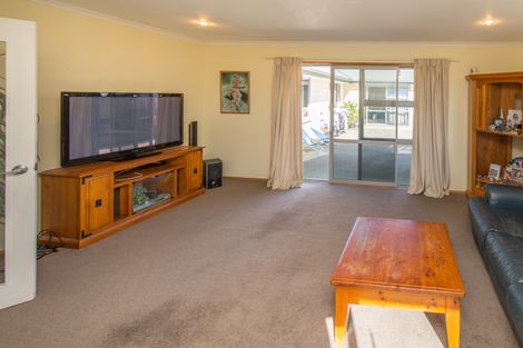 Photo of property in 21 Cridland Street West, Kaiapoi, 7630