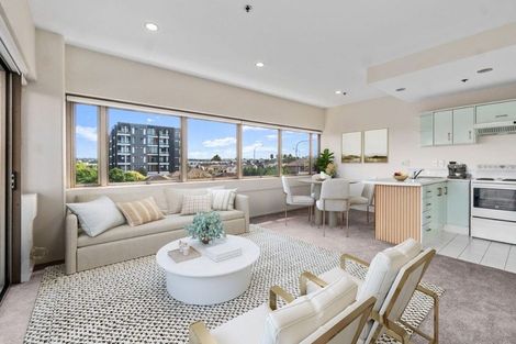 Photo of property in 4/15h Auburn Street, Takapuna, Auckland, 0622