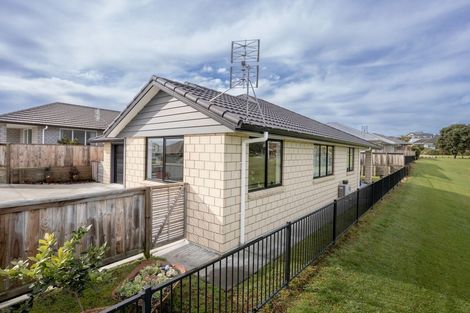 Photo of property in 30 Richardson Road, Omokoroa, 3114