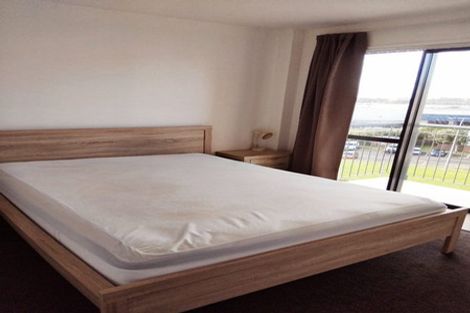 Photo of property in 5i/17 Crown Lynn Place, New Lynn, Auckland, 0600