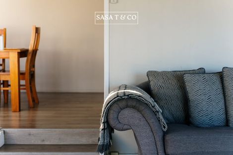 Photo of property in 185 Mahia Road, Wattle Downs, Auckland, 2103