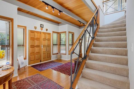 Photo of property in 10 Karaka Grove, Waikanae, 5036