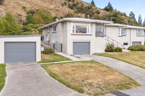 Photo of property in 107 Branxholm Street, Roxburgh, 9500