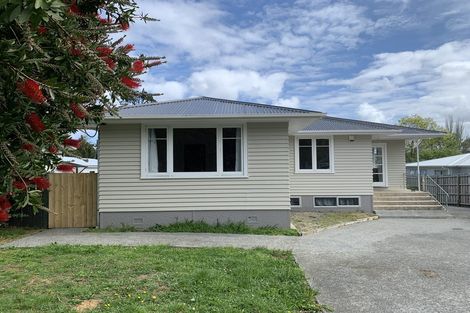 Photo of property in 18 Sabulite Road, Kelston, Auckland, 0602