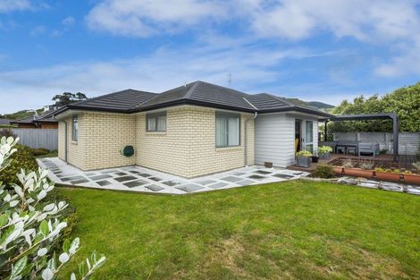 Photo of property in 94 Riverstone Drive, Riverstone Terraces, Upper Hutt, 5018