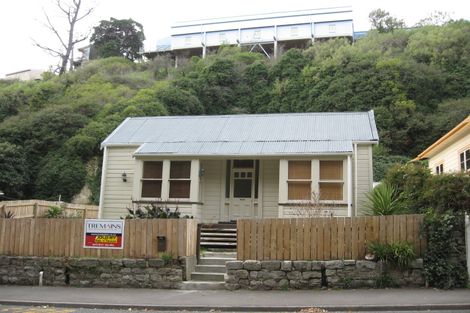 Photo of property in 135 Shakespeare Road, Bluff Hill, Napier, 4110