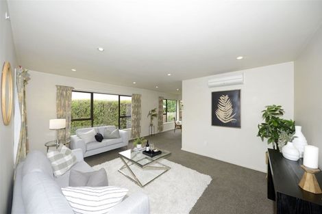 Photo of property in 156 Avonhead Road, Avonhead, Christchurch, 8042