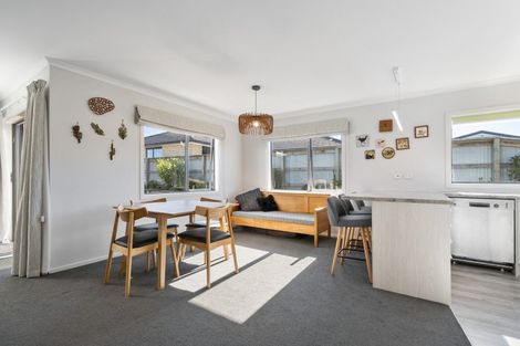 Photo of property in 9 Forbes Road, Foxton Beach, Foxton, 4815