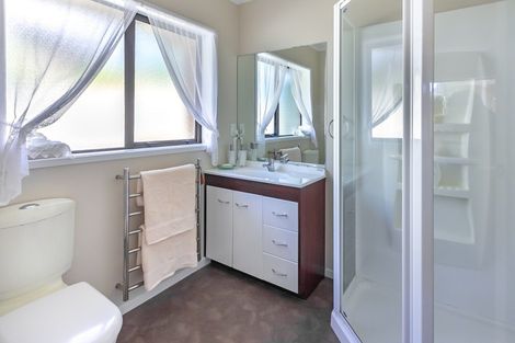 Photo of property in 7 Rarawa Place, Vogeltown, New Plymouth, 4310