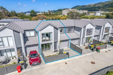 Photo of property in 8 Tieke Lane, Kenepuru, Porirua, 5022