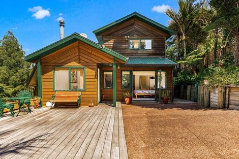 Photo of property in 214 Shaw Road, Oratia, Auckland, 0604