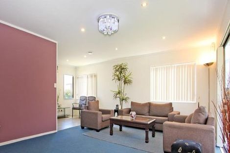 Photo of property in 2/14 Leven Lane, Totara Heights, Auckland, 2105