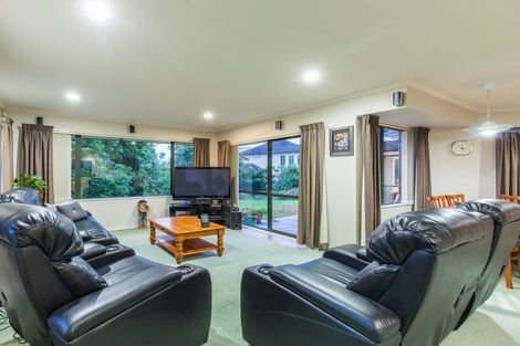 Photo of property in 274 Hill Road, The Gardens, Auckland, 2105