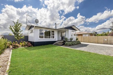 Photo of property in 108 Collins Road, Melville, Hamilton, 3206