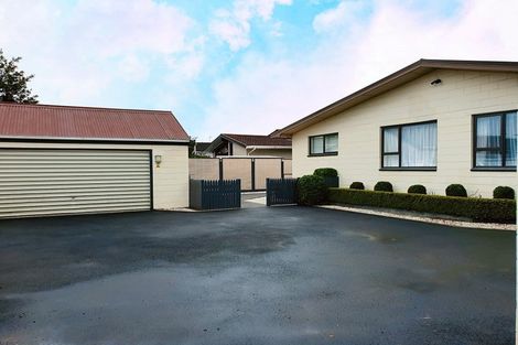 Photo of property in 10 Chilton Drive, Mairehau, Christchurch, 8052